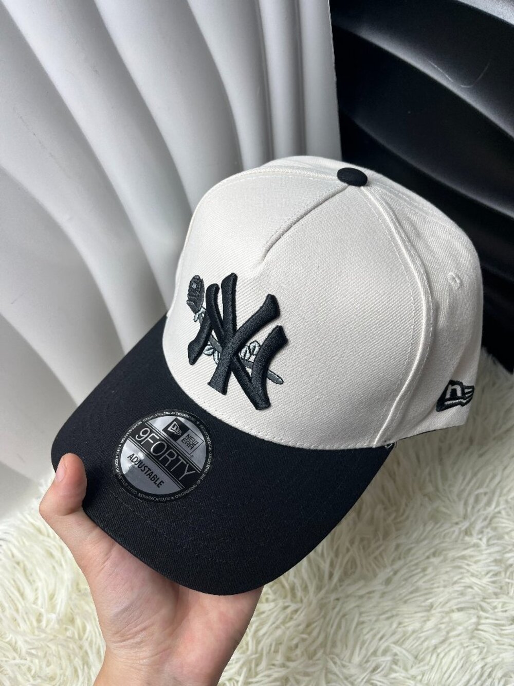 Vintage Inspired Embroidered Baseball Cap Black White Snapback Hat Retro Street